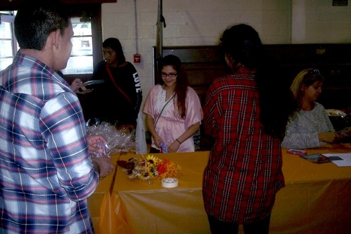 Parroquia de picnic y Subasta Silenciosa 2014