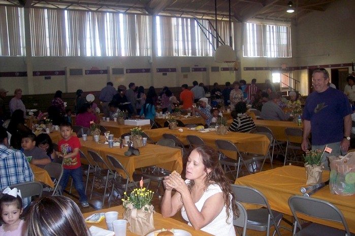Parroquia de picnic y Subasta Silenciosa 2014