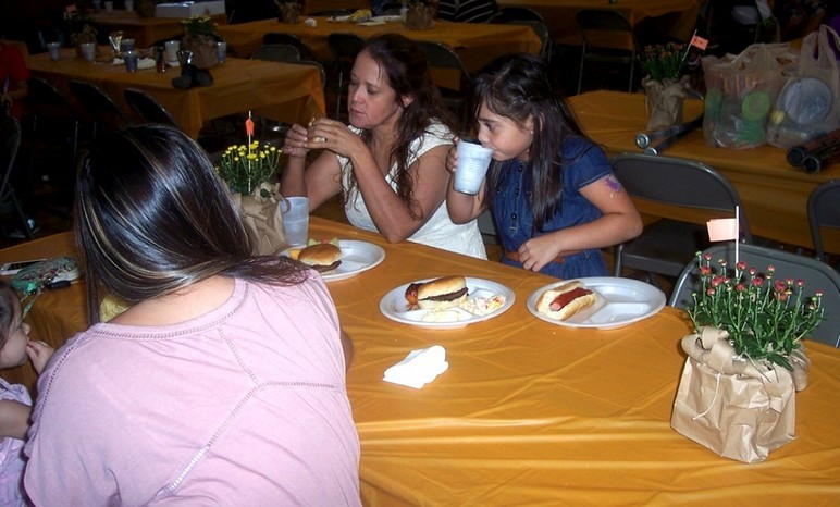 Parroquia de picnic y Subasta Silenciosa 2014